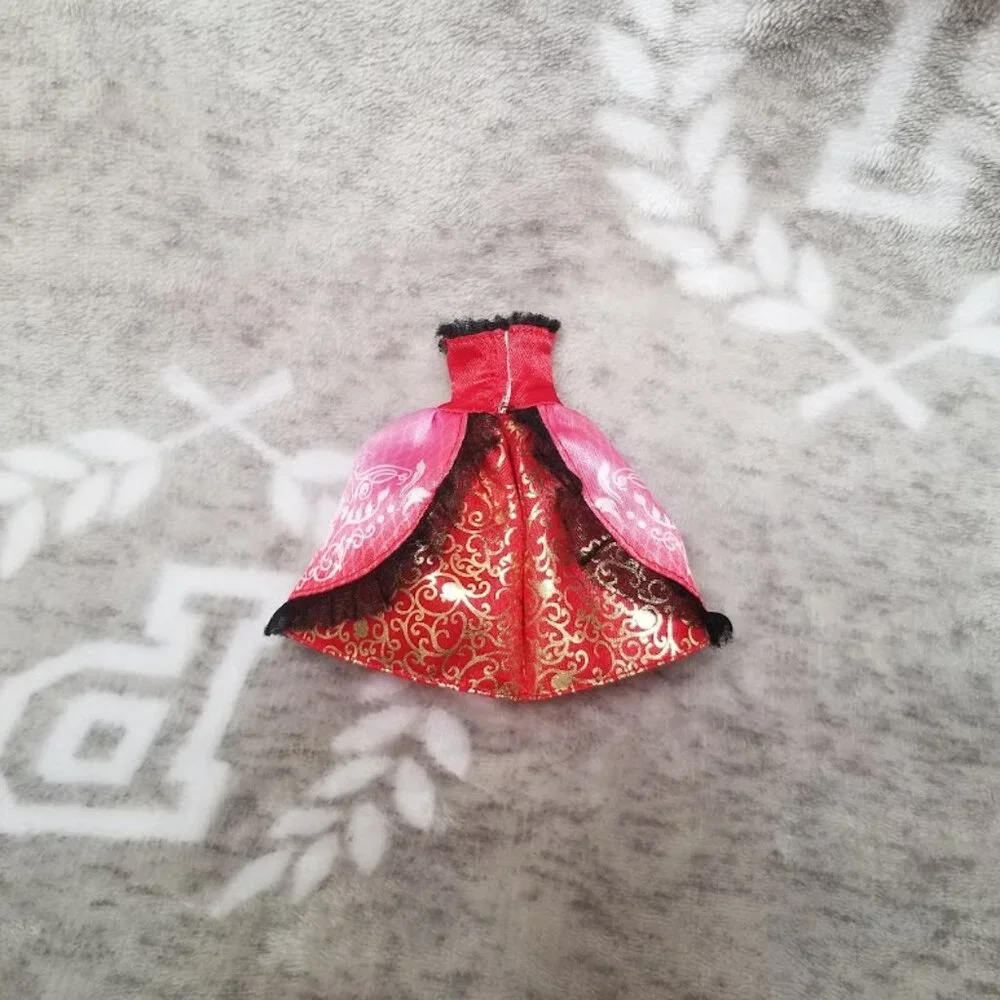 Ever After High Accessory Apple White First Chapter Signature Red Gold Dress